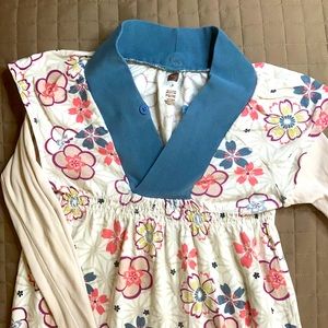 Tea long sleeve tunic blouse.